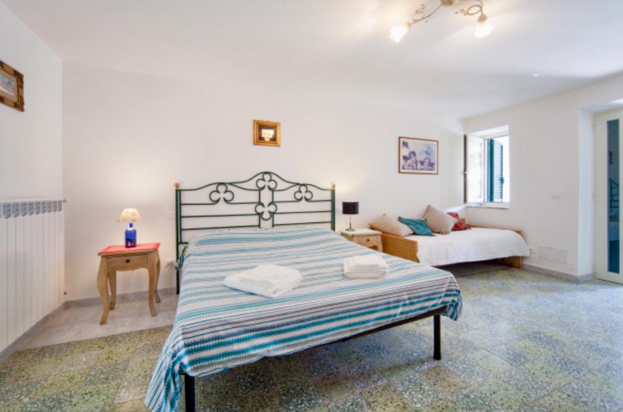 Villa Vincenzo Di Meglio Barano dʼIschia Rom bilde
