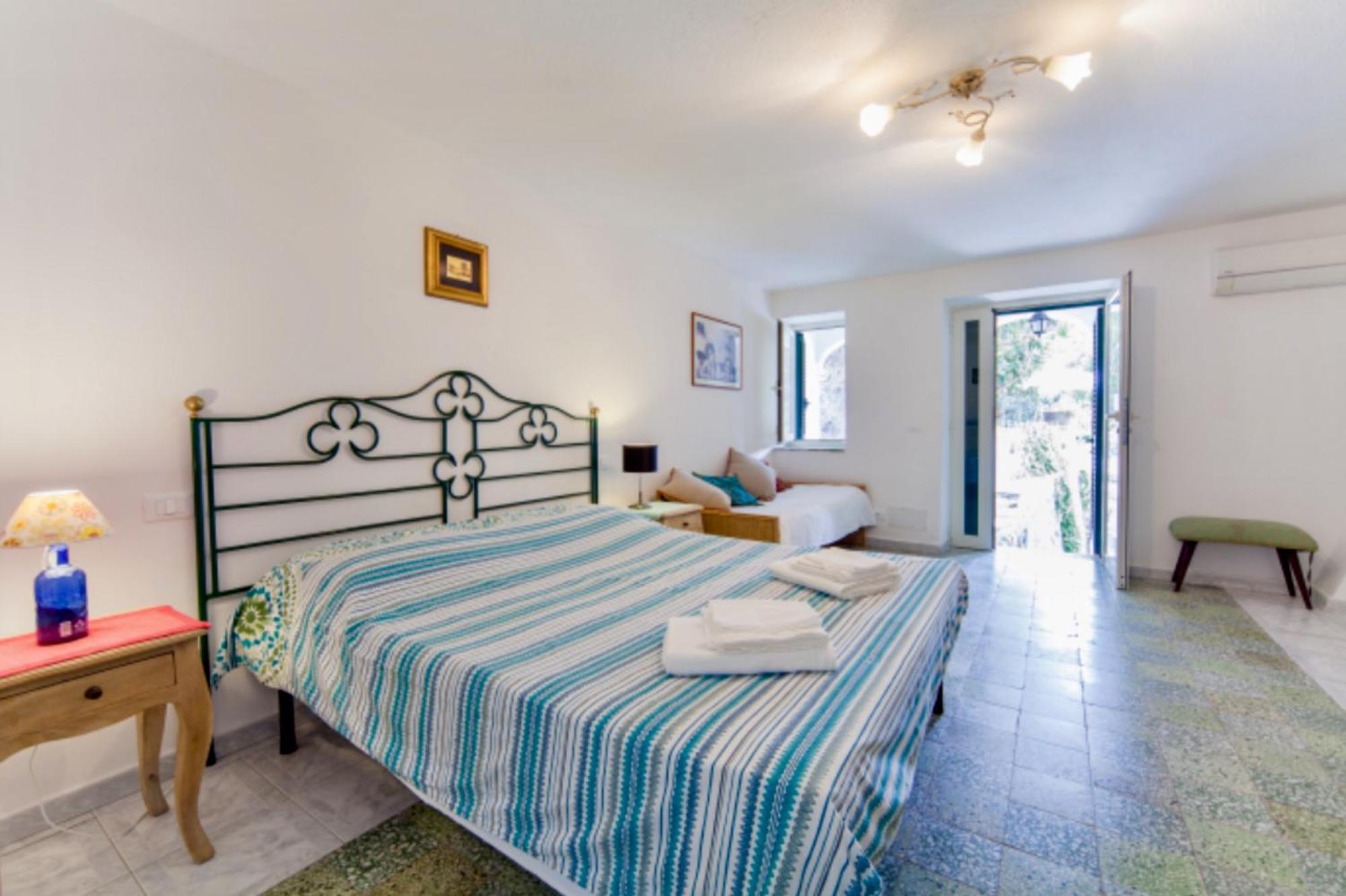 Villa Vincenzo Di Meglio Barano dʼIschia Rom bilde